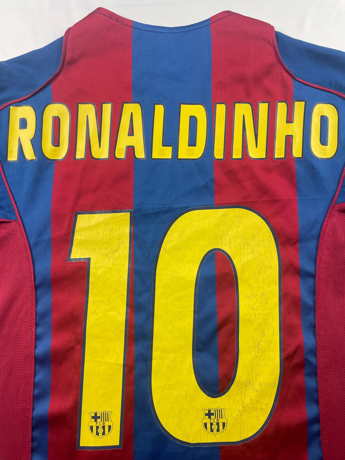 2004/05 FC Barcelona Home Ronaldinho #10 (M)