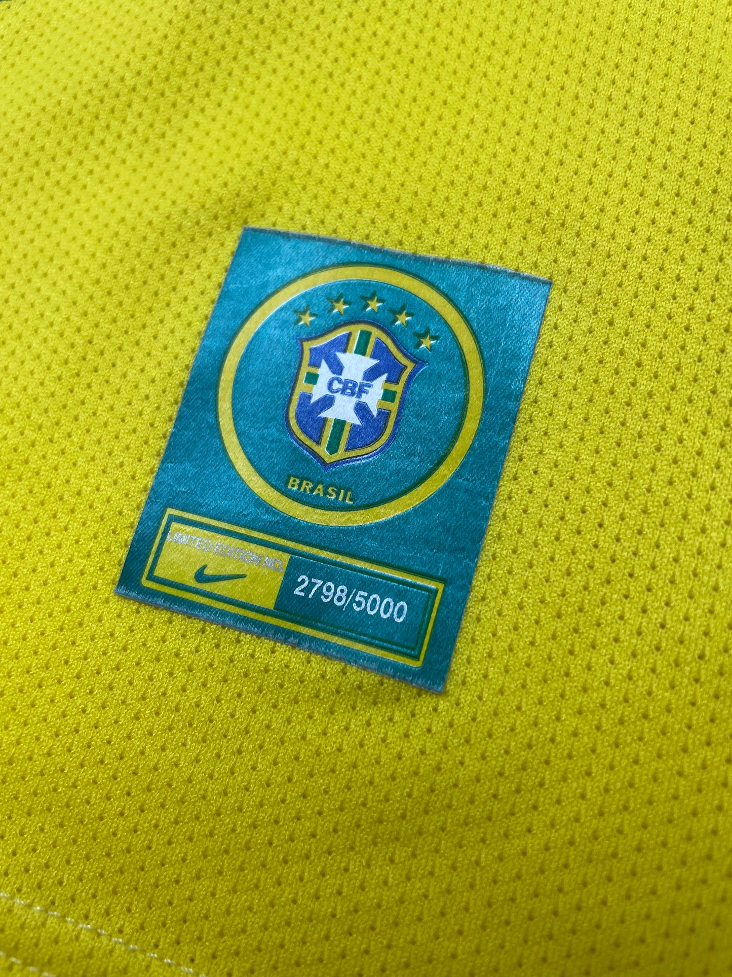 2004 Brésil Home Ronaldo #9 Limited Edition (L)