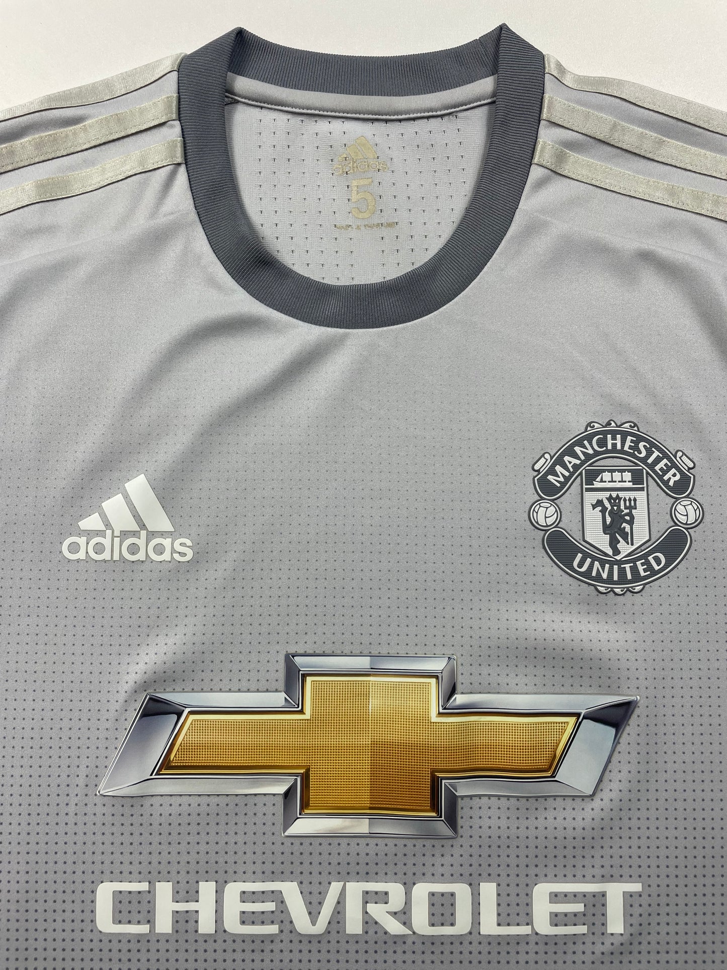 2017/18 Manchester United Third Player Issue (5)