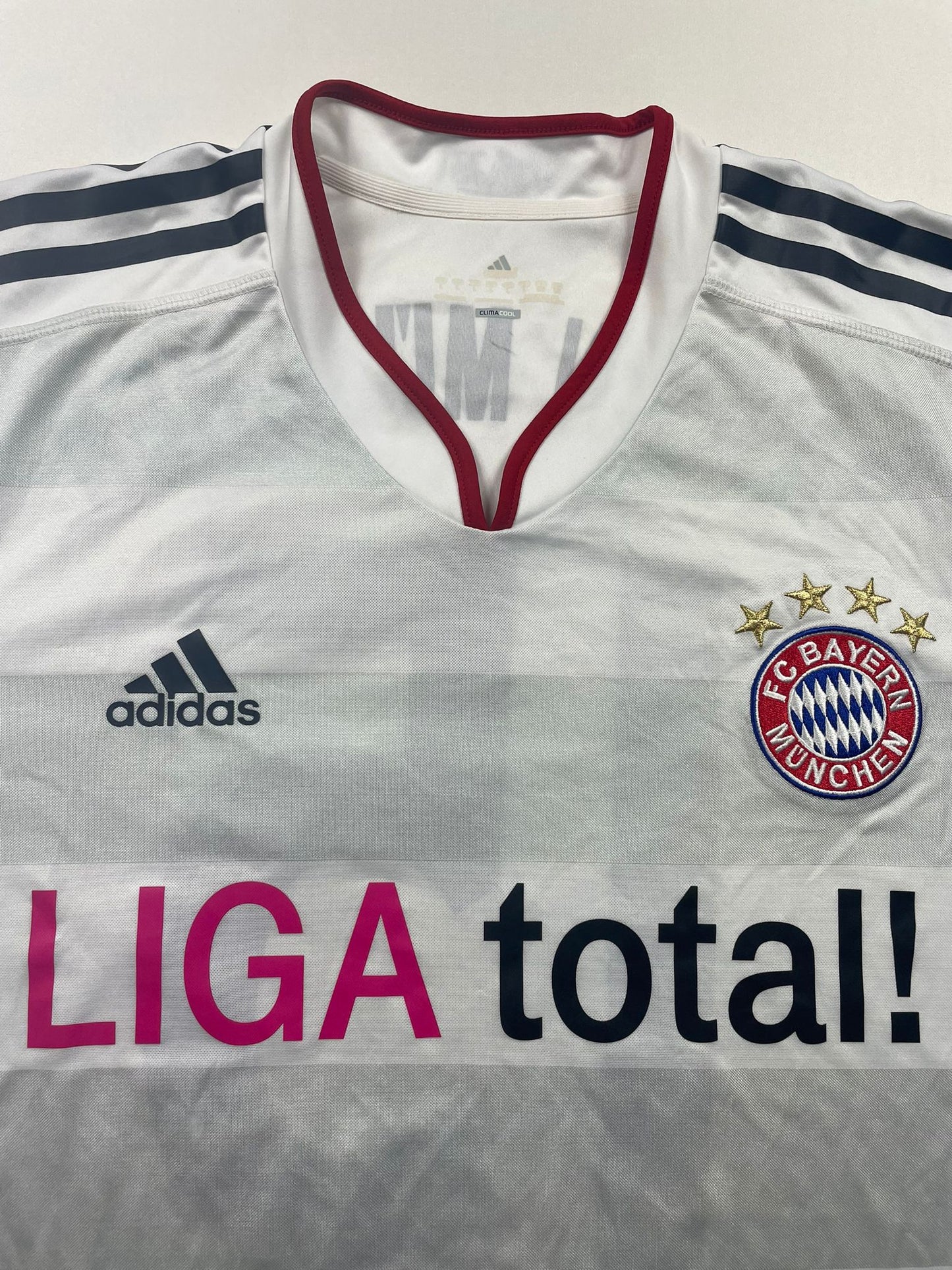 2010/11 Bayern Munich Away #15