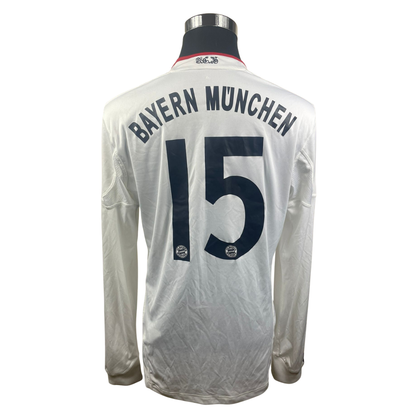 2010/11 Bayern Munich Away #15