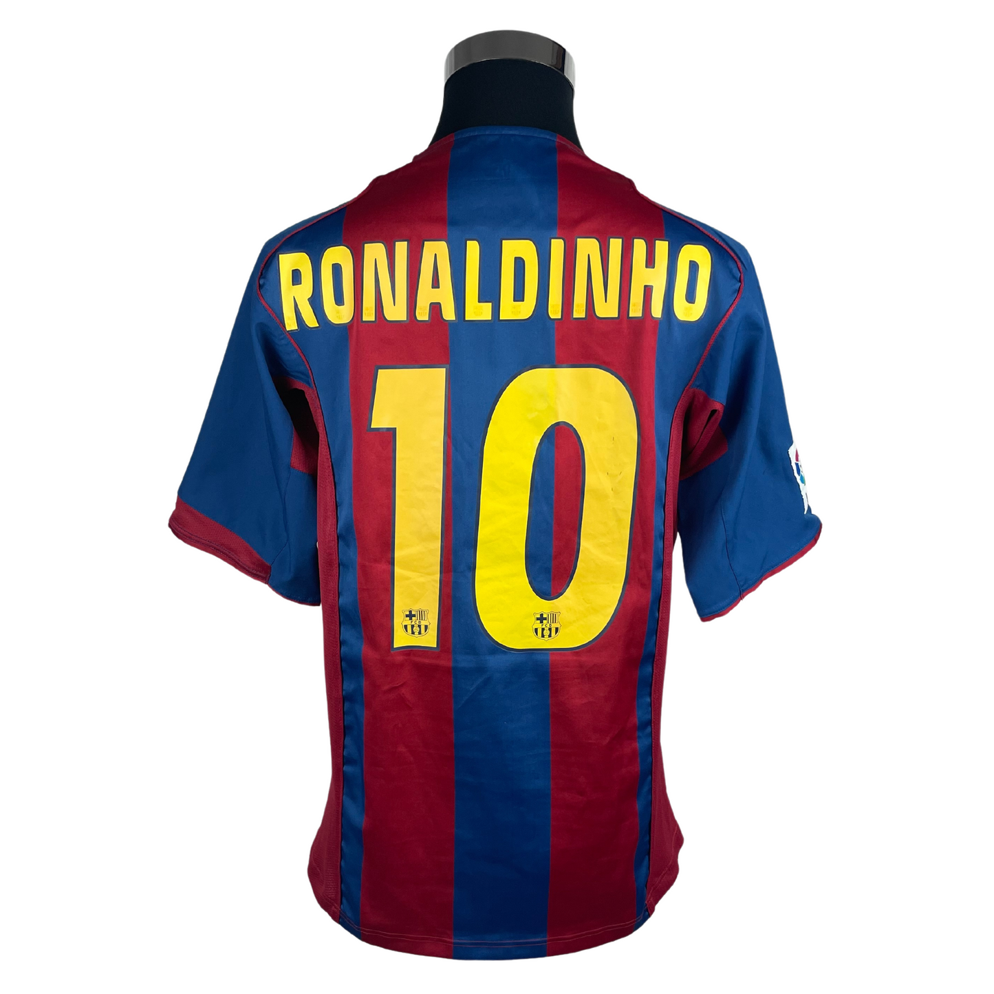 2004/05 FC Barcelona Home Ronaldinho #10 Signed (M)