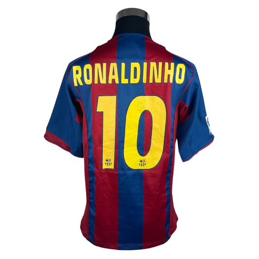 2004/05 FC Barcelona Home Ronaldinho #10 Signed (M)
